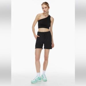 Tna
Cozy Fleece Boyfriend 5" Sweatshort